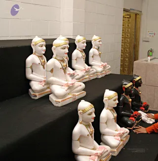 2007-November-7-to-9-Kailasa-in-LosAngeles-Making-of-Temple