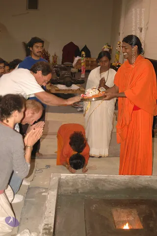 2007-November-7-to-9-Kailasa-in-LosAngeles-Making-of-Temple