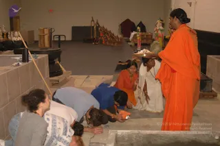 2007-November-7-to-9-Kailasa-in-LosAngeles-Making-of-Temple