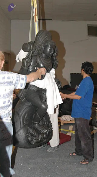 2007-November-7-to-9-Kailasa-in-LosAngeles-Making-of-Temple