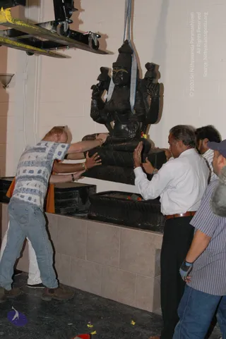 2007-November-7-to-9-Kailasa-in-LosAngeles-Making-of-Temple