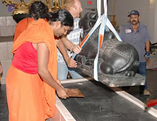 2007-November-7-to-9-Kailasa-in-LosAngeles-Making-of-Temple