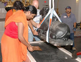 2007-November-7-to-9-Kailasa-in-LosAngeles-Making-of-Temple