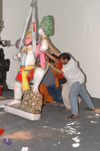 2007-November-7-to-9-Kailasa-in-LosAngeles-Making-of-Temple