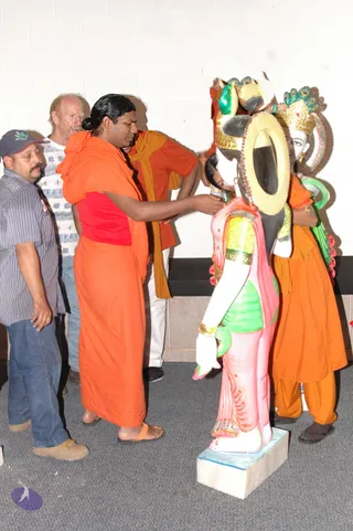 2007-November-7-to-9-Kailasa-in-LosAngeles-Making-of-Temple