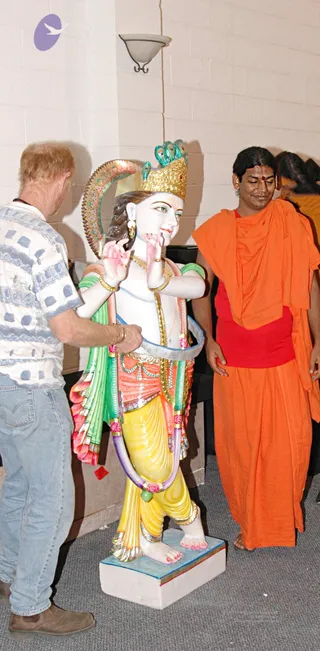 2007-November-7-to-9-Kailasa-in-LosAngeles-Making-of-Temple