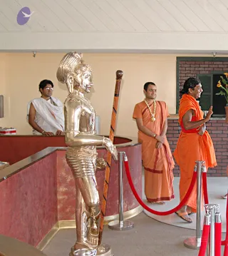 2007-November-7-to-9-Kailasa-in-LosAngeles-Making-of-Temple