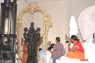 2007-November-7-to-9-Kailasa-in-LosAngeles-Making-of-Temple