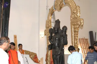 2007-November-7-to-9-Kailasa-in-LosAngeles-Making-of-Temple