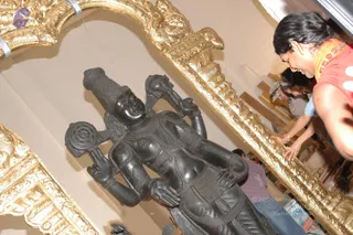 2007-November-7-to-9-Kailasa-in-LosAngeles-Making-of-Temple