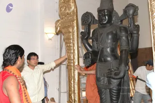 2007-November-7-to-9-Kailasa-in-LosAngeles-Making-of-Temple