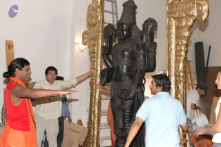 2007-November-7-to-9-Kailasa-in-LosAngeles-Making-of-Temple