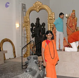 2007-November-7-to-9-Kailasa-in-LosAngeles-Making-of-Temple
