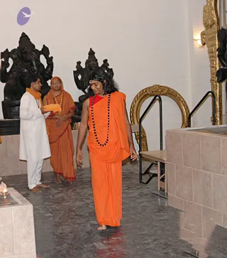 2007-November-7-to-9-Kailasa-in-LosAngeles-Making-of-Temple