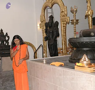 2007-November-7-to-9-Kailasa-in-LosAngeles-Making-of-Temple