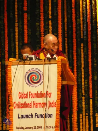 4-SWAMIJI-ATTENDING-LAUNCH-MEET-OF-GLOBAL-FOUNDATION-FOR-CIVILISATIONAL-HARMONY_Photo_1002_P1080997_CMP_WM