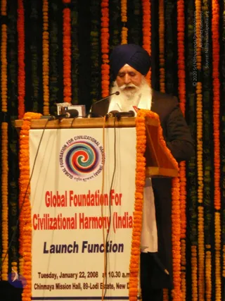4-SWAMIJI-ATTENDING-LAUNCH-MEET-OF-GLOBAL-FOUNDATION-FOR-CIVILISATIONAL-HARMONY_Photo_1011_P1090038_CMP_WM