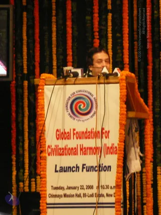 4-SWAMIJI-ATTENDING-LAUNCH-MEET-OF-GLOBAL-FOUNDATION-FOR-CIVILISATIONAL-HARMONY_Photo_1013_P1090050_CMP_WM