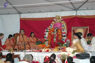11May08_darshan_011_CMP_WM