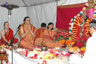 11May08_darshan_038_CMP_WM