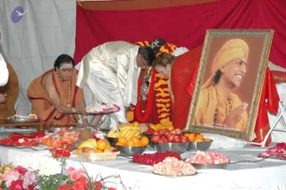 11May08_darshan_072_CMP_WM