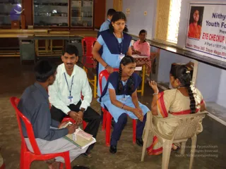 2009-Nithyananda-Youth-Foundation-Offers-Eyecheckup-to-Students