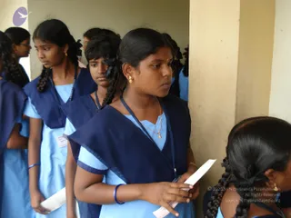 2009-Nithyananda-Youth-Foundation-Offers-Eyecheckup-to-Students