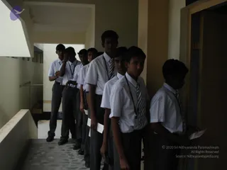2009-Nithyananda-Youth-Foundation-Offers-Eyecheckup-to-Students