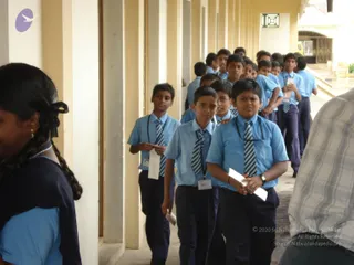2009-Nithyananda-Youth-Foundation-Offers-Eyecheckup-to-Students