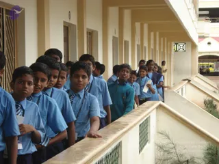2009-Nithyananda-Youth-Foundation-Offers-Eyecheckup-to-Students