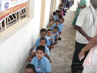 2009-Nithyananda-Youth-Foundation-Offers-Eyecheckup-to-Students
