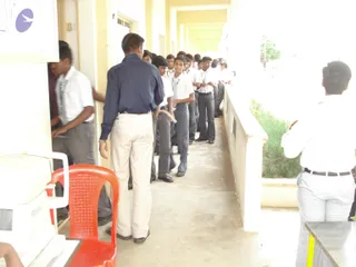 2009-Nithyananda-Youth-Foundation-Offers-Eyecheckup-to-Students