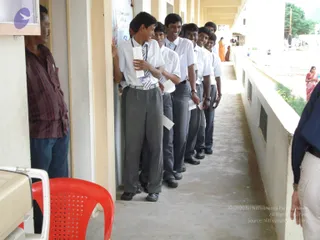 2009-Nithyananda-Youth-Foundation-Offers-Eyecheckup-to-Students