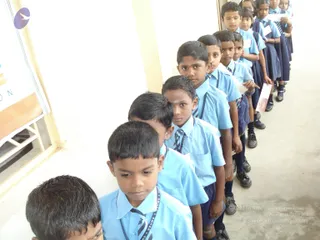 2009-Nithyananda-Youth-Foundation-Offers-Eyecheckup-to-Students