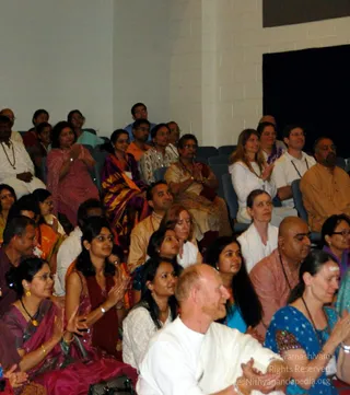 20091017_17Oct2009_Los_Angeles_Diwali_Message_and_Darshan_0401