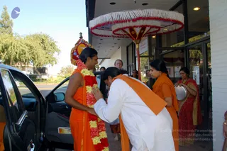 20091001_01October_Swamiji_Arrival_LA_0701