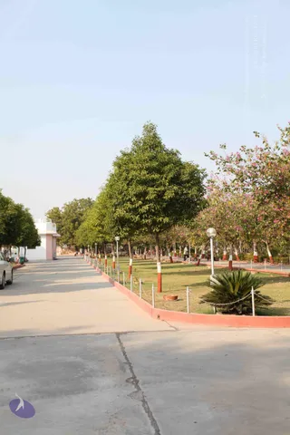 3-Swami-SrutiMandir-at-Baroda_Photo_1000_IMG_4928_CMP_WM