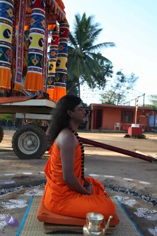 Pada-Puja_Photo_1009_IMG_7871_CMP_WM