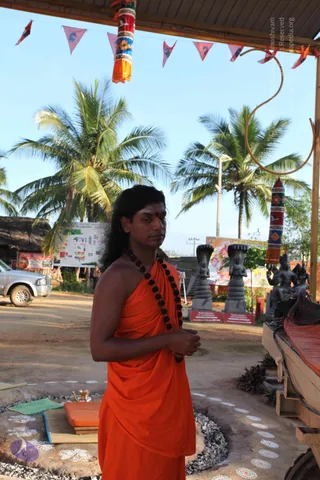 Pada-Puja_Photo_1010_IMG_7897_CMP_WM