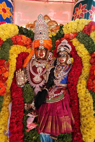 Pada-Puja_Photo_1014_IMG_7923_CMP_WM