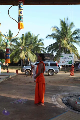 1-MORNING-SATSANG_Photo_1007_IMG_8859_CMP_WM
