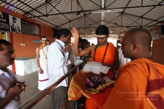 01-Morning-Temple-Visit-and-Puja_Photo_1011_IMG_4988_CMP_WM