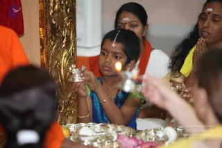 01-Morning-Temple-Visit-and-Puja_Photo_1024_IMG_5061_CMP_WM