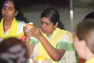01-Morning-Temple-Visit-and-Puja_Photo_1030_IMG_5077_CMP_WM
