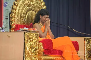 01-Morning-Temple-Visit-and-Puja_Photo_1048_IMG_5156_CMP_WM