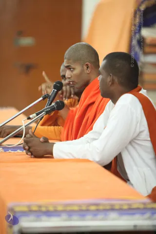 03-Acharya-Session_Photo_1004_IMG_5398_CMP_WM