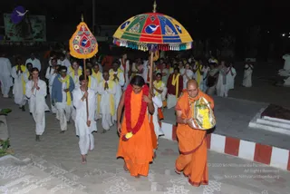 2010-WELCOMING-SWAMIJI-AND-BHAKTHI-SPURANA-CONVENTION