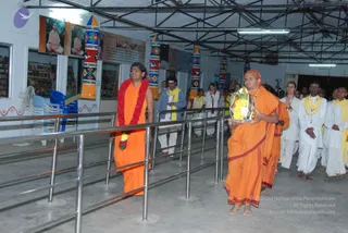 2010-WELCOMING-SWAMIJI-AND-BHAKTHI-SPURANA-CONVENTION