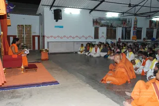 2010-WELCOMING-SWAMIJI-AND-BHAKTHI-SPURANA-CONVENTION