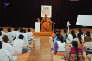 2010-WELCOMING-SWAMIJI-AND-BHAKTHI-SPURANA-CONVENTION